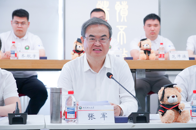 书记-新闻用图_副本.jpg